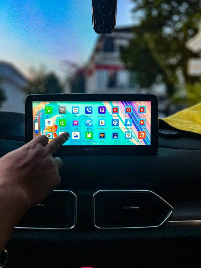 lắp đặt màn hình android cho xe Mazda