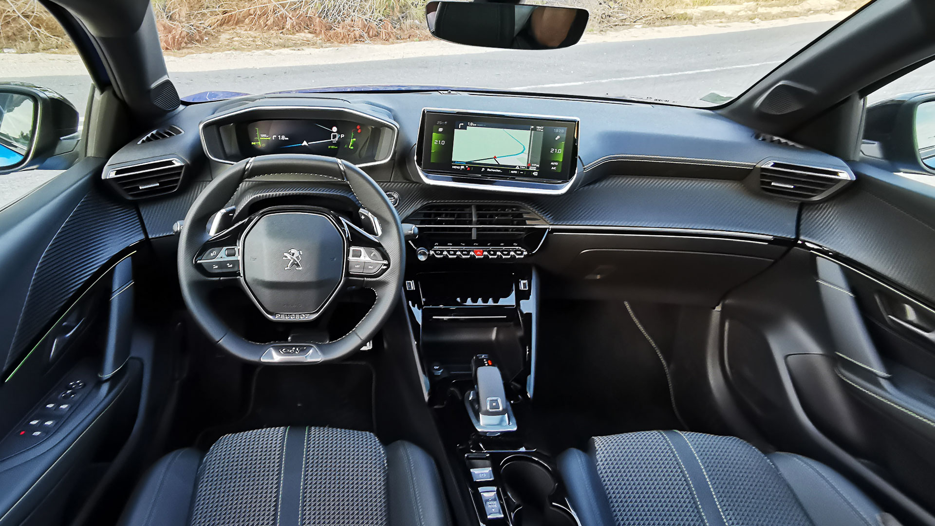 Mẫu ô điện đến từ Pháp Peugeot E-208 