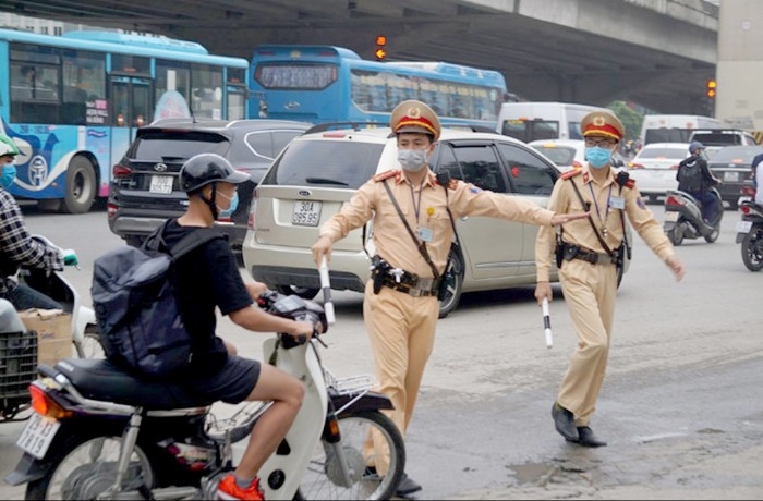 Mức phạt khi đi xe máy chưa đủ tuổi