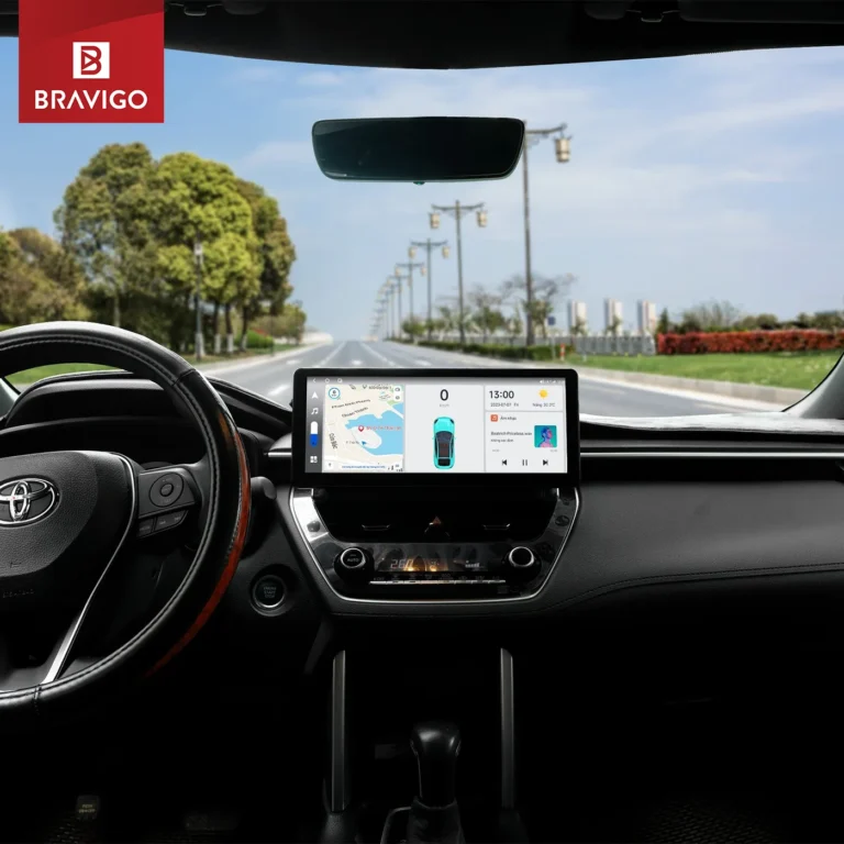 Blux Plus trênToyota Cross