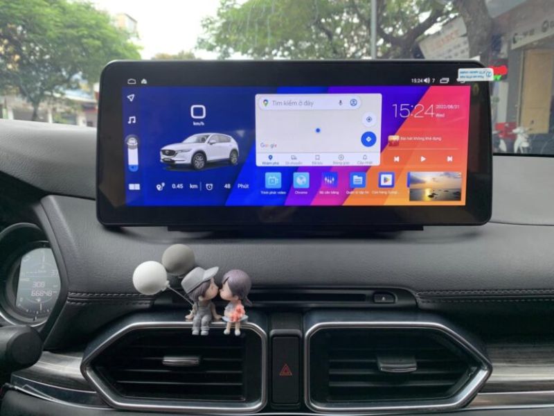 Xu hướng công nghệ màn hình Android ô tô năm 2026