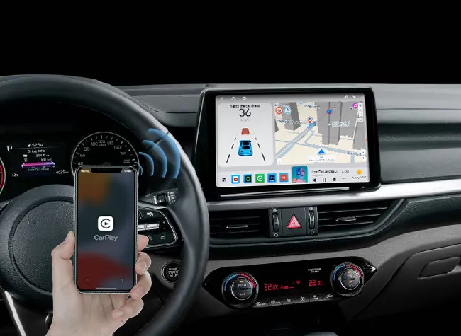 man soundx tich hop apple carplay va android auto khong day